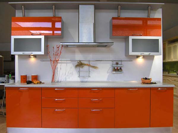 Кухня линейная цвета манго