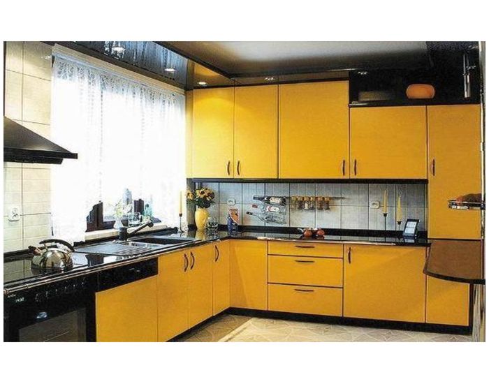 Кухня П-образная желто-черная