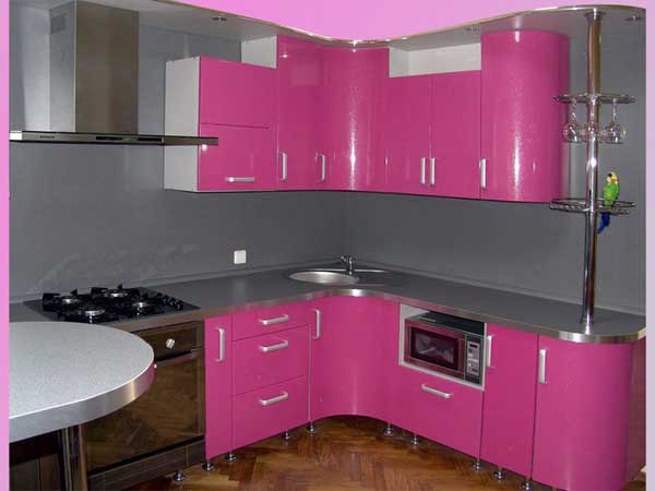Кухня розовая из пластика