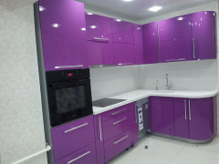 Кухня угловая фиолетовый глянец
