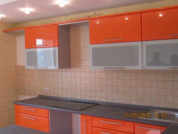 Кухня угловая оранжевая