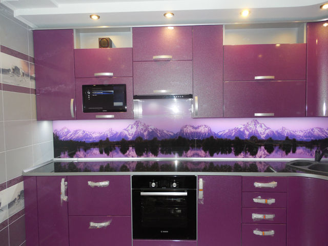 Кухонный гарнитур пурпурный
