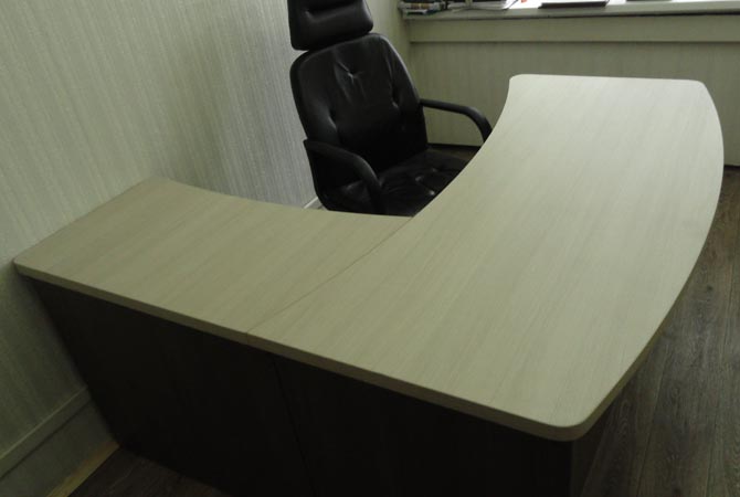 Набор офисной мебели с угловым столом